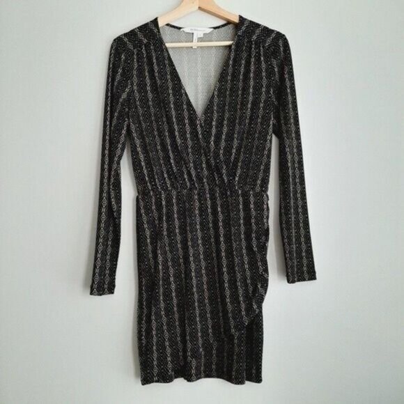 BCBGeneration V-neck Mini Dress Long Sleeve  Faux Wrap Sz S - Picture 3 of 13